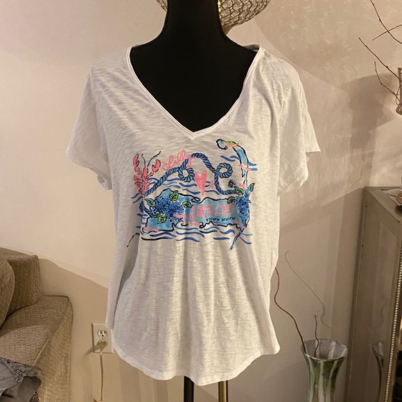 Lilly Pulitzer Tops - Lilly Pulitzer White V-Neck Tee with Colorful Graphic size L
